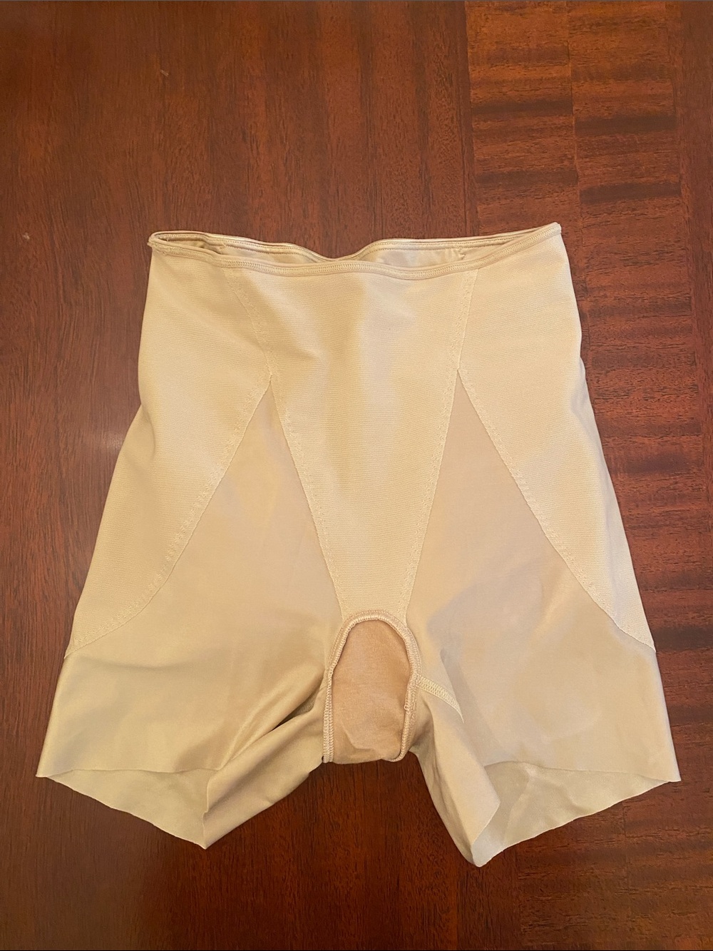 SPANX Nude Shapewear with Bum Pads - Picture 12 of 16